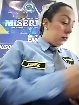 Snapshot of CRISTAL__11 chatting on 11/19/25, 01:22 CRISTAL 11 online show from 11/19/25, 01:22