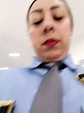 Snapshot of CRISTAL__11 chatting on 11/28/25, 01:11 CRISTAL 11 online show from 11/28/25, 01:11