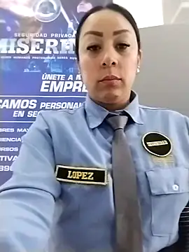 Snapshot of CRISTAL__11 chatting on 11/18/25, 01:03 CRISTAL 11 online show from 11/18/25, 01:03