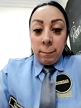 Snapshot of CRISTAL__11 chatting on 10/18/25, 01:57 CRISTAL 11 online show from 10/18/25, 01:57