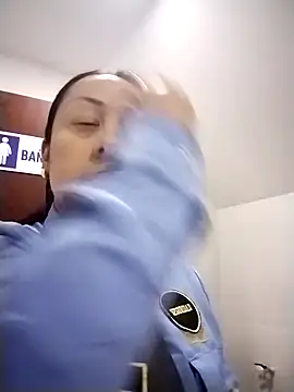 Snapshot of CRISTAL__11 chatting on 12/04/25, 12:26 CRISTAL 11 online show from 12/04/25, 12:26