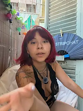Snapshot of YumiLux chatting on 07/15/26, 06:20 YumiLux online show from 07/15/26, 06:20