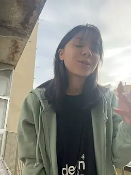 YumiLux online show from 01/10/26, 03:07