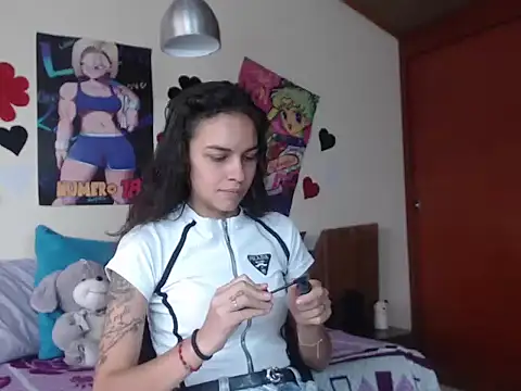 Skylovershot online show from 12/20/25, 01:36