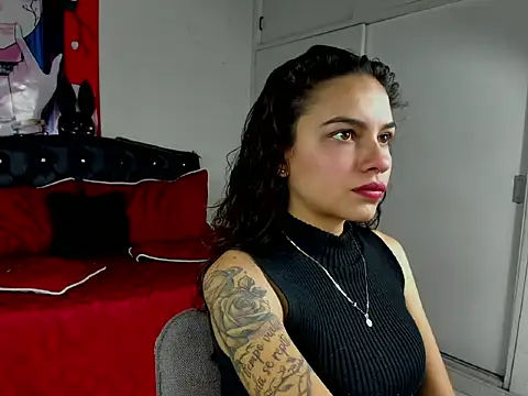 Skylovershot online show from 02/05/26, 04:25