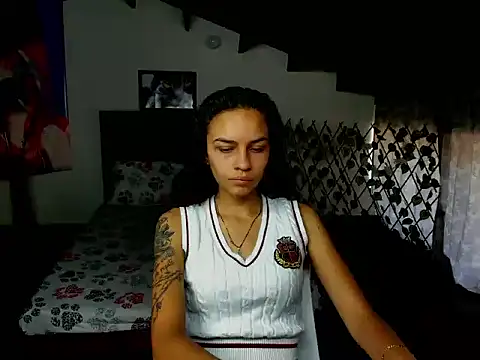 Skylovershot online show from 11/27/25, 01:55