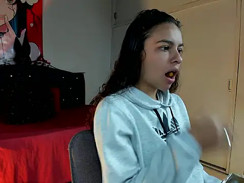 Skylovershot online show from 02/24/26, 03:24