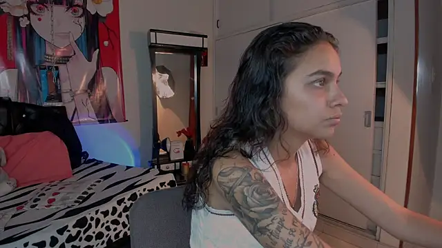 Skylovershot online show from 10/20/25, 01:33