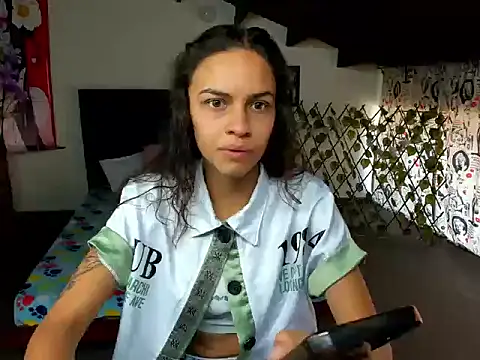 Skylovershot online show from 12/15/25, 01:39