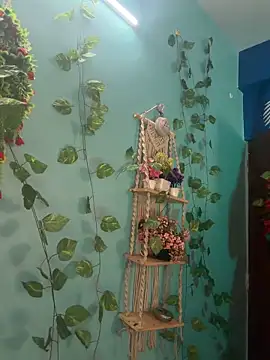 V-Hot-Sweti online show from 04/15/26, 04:44