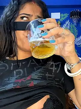 V-Hot-Sweti online show from 11/19/25, 05:46