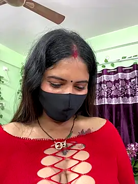 Snapshot of V-Hot-Sweti chatting on 09/20/25, 06:24 V-Hot-Sweti online show from 09/20/25, 06:24