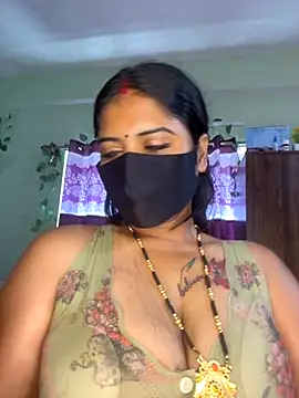 Snapshot of V-Hot-Sweti chatting on 09/27/25, 06:19 V-Hot-Sweti online show from 09/27/25, 06:19