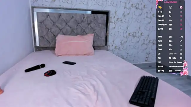 Layla fontainex x online show from 10/22/25, 12:48