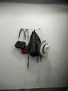 Snapshot of Layla_fontainex_x chatting on 05/06/26, 02:32 Layla fontainex x online show from 05/06/26, 02:32