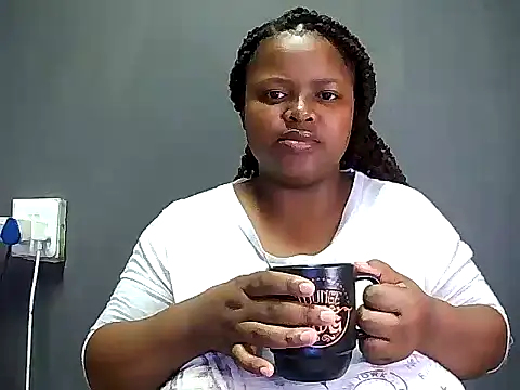 MegaBustyQueen online show from 09/10/25, 09:25