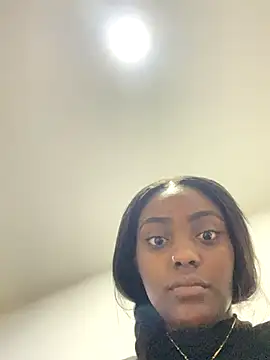 zaracollins01 online show from 11/13/25, 11:08