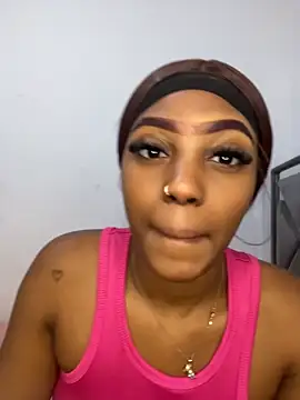 zaracollins01 online show from 05/15/26, 12:03
