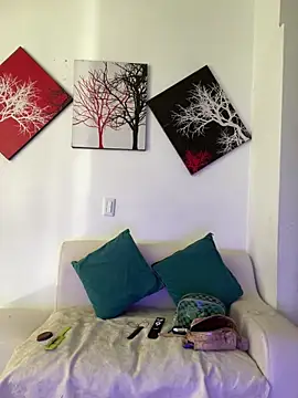 zaracollins01 online show from 11/12/25, 01:48