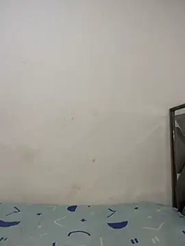 zaracollins01 online show from 05/21/26, 07:33