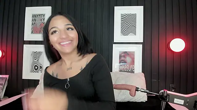 Manelyk evanss  online show from 03/24/26, 06:08