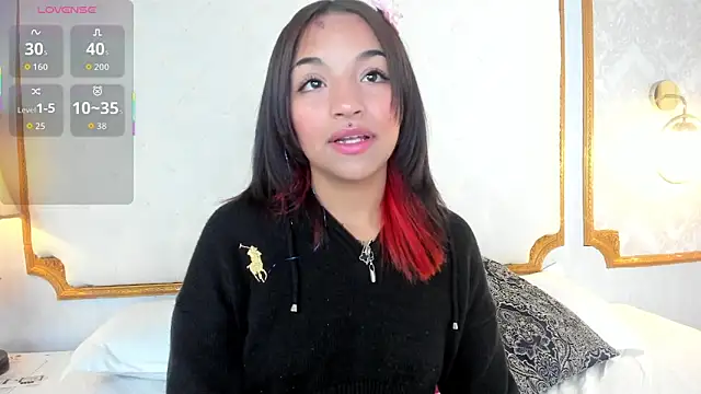 Snapshot of Manelyk_evanss_ chatting on 10/02/25, 10:51 Manelyk evanss online show from 10/02/25, 10:51