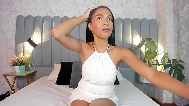 Snapshot of aylacallowey chatting on 02/13/26, 07:36 aylacallowey online show from 02/13/26, 07:36