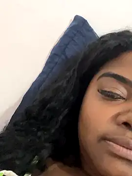 Snapshot of LunaSthena chatting on 11/16/25, 06:12 LunaSthena online show from 11/16/25, 06:12