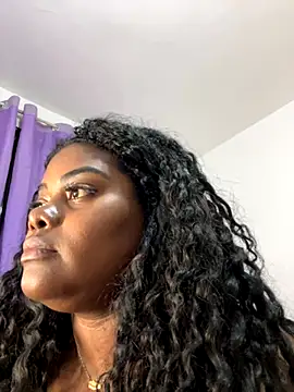 Snapshot of LunaSthena chatting on 11/21/25, 10:53 LunaSthena online show from 11/21/25, 10:53