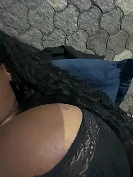 Snapshot of LunaSthena chatting on 11/06/25, 01:09 LunaSthena online show from 11/06/25, 01:09