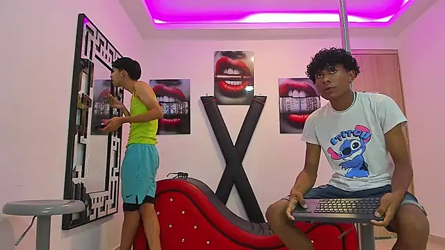 LONDON BOYS1 online show from 09/16/25, 07:20