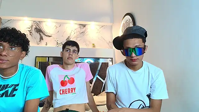 Snapshot of YOUNGS_GUYS chatting on 09/19/25, 07:29 YOUNGS GUYS online show from 09/19/25, 07:29