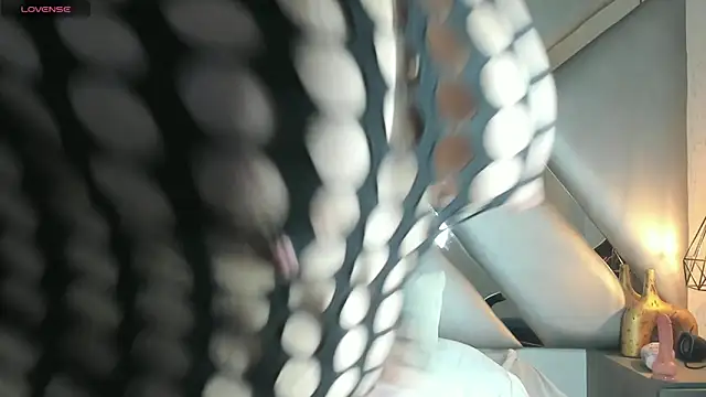 ABRILMILLER VC online show from 10/15/25, 03:38