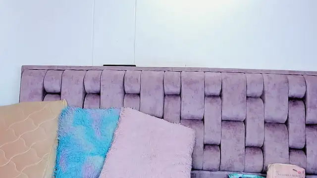 Alexa-Hunter online show from 04/14/26, 10:04