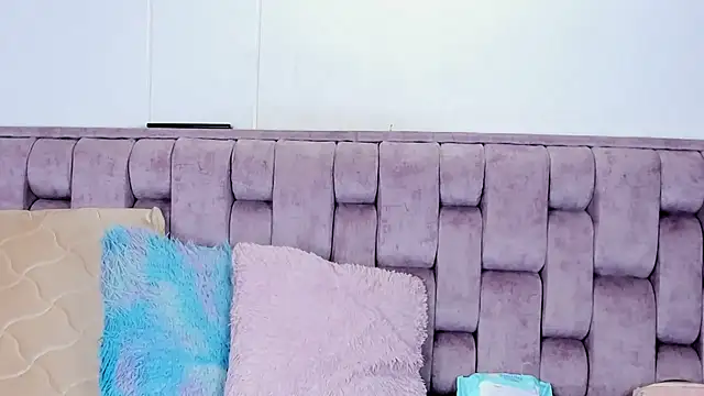 Alexa-Hunter online show from 04/13/26, 10:58