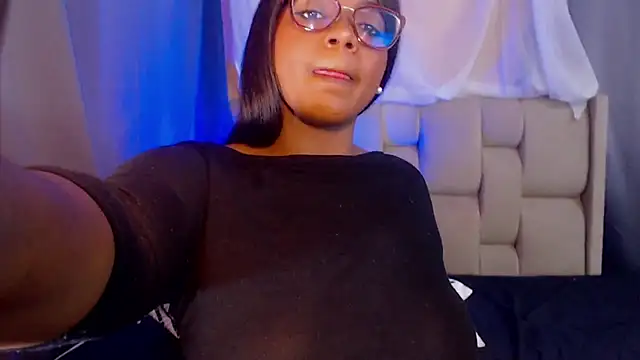 Mimi Gil online show from 02/13/26, 12:21