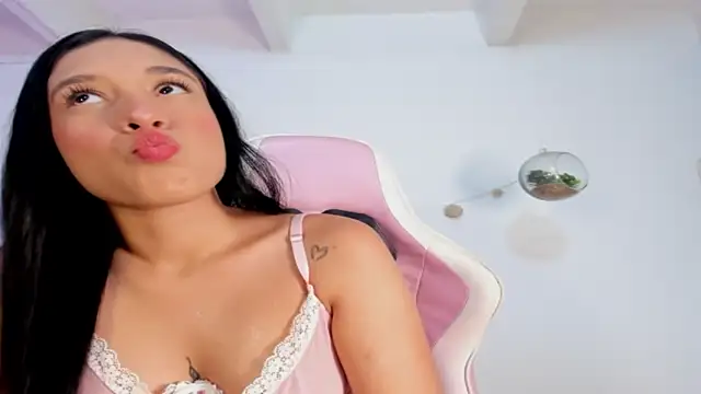 violet 77711 online show from 02/24/26, 11:38