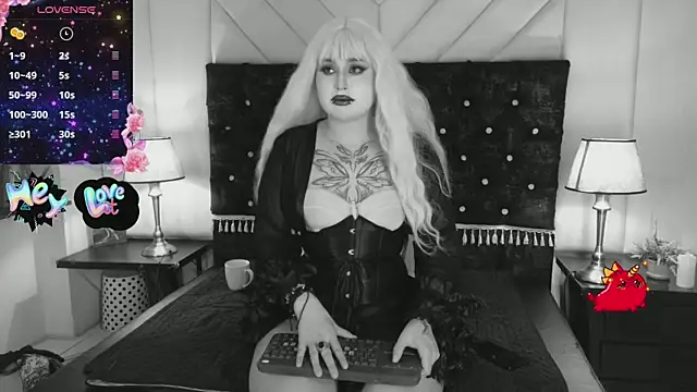 Madamexravenx online show from 09/16/25, 08:21