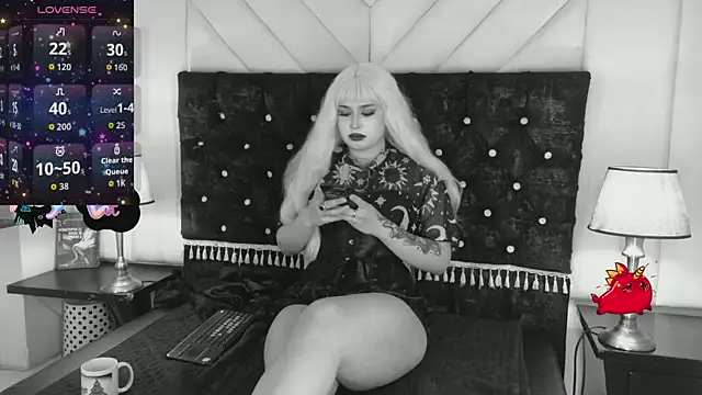 Madamexravenx online show from 09/19/25, 08:02