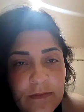 Snapshot of Thamiressssss chatting on 09/11/25, 05:46 Thamiressssss online show from 09/11/25, 05:46