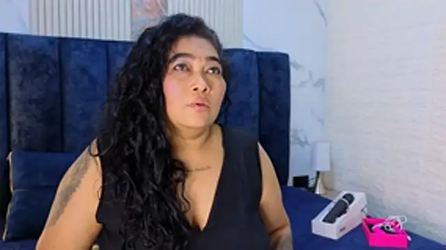 Snapshot of yunkeyc chatting on 11/06/25, 02:04 yunkeyc online show from 11/06/25, 02:04