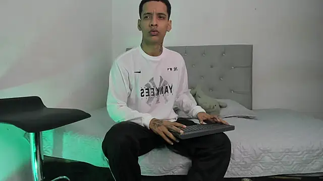 twinkDuohot online show from 11/03/25, 02:39