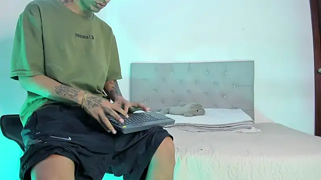 twinkDuohot online show from 10/16/25, 04:10