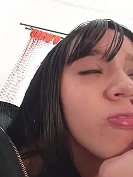 Snapshot of tony_and_katy chatting on 02/16/26, 01:32 tony and katy online show from 02/16/26, 01:32