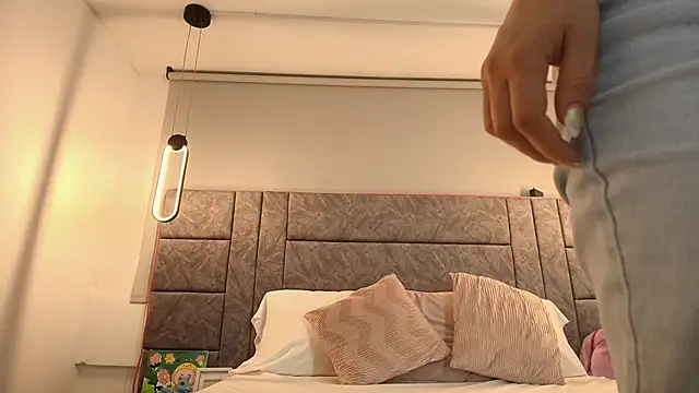 Snapshot of alaska__williams__ chatting on 10/29/25, 11:14 alaska williams online show from 10/29/25, 11:14