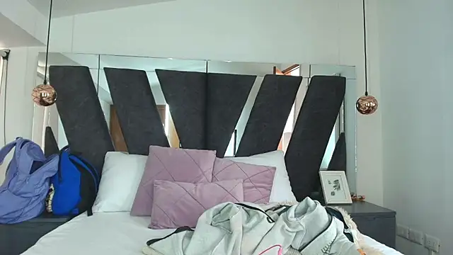 Snapshot of alaska__williams__ chatting on 11/23/25, 03:33 alaska williams online show from 11/23/25, 03:33