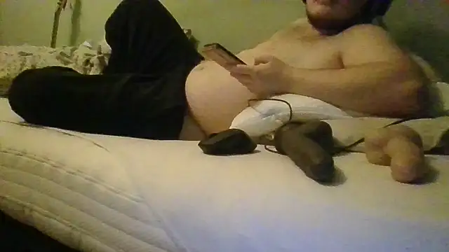 Snapshot of HornyCrowBird chatting on 04/04/26, 08:59 HornyCrowBird online show from 04/04/26, 08:59