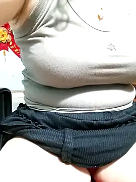 Snapshot of Tasu774 chatting on 02/15/26, 08:02 Tasu774 online show from 02/15/26, 08:02