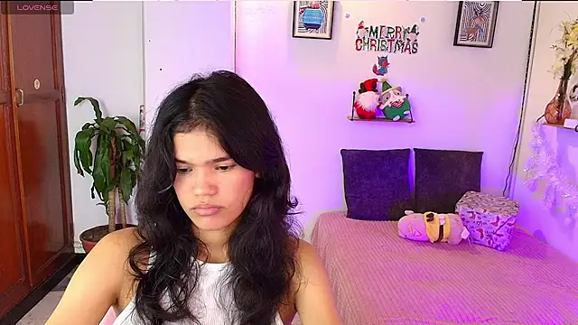 emycarver09 online show from 12/16/25, 11:58