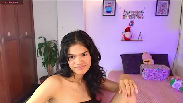 emycarver09 online show from 12/02/25, 01:24